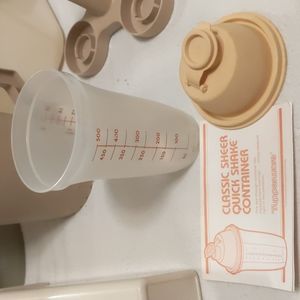 Quick shake container vintage Tupperware